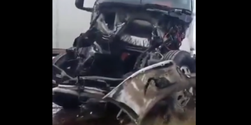 VIDEO: Fuerte colisión en carretera a Villa de Reyes