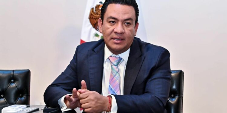 Gobierno estatal apoya a joven agredido en restaurante