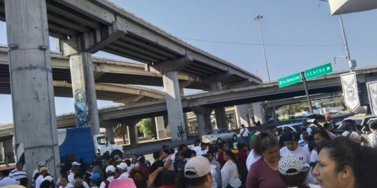 Alertan por manifestación desde distribuidor Juárez con destino a Palacio de Gobierno