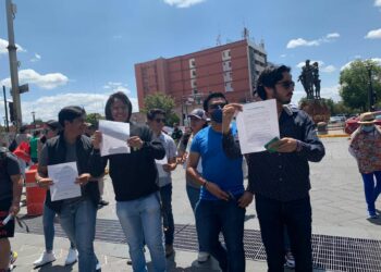 Estudiantes exigen respeto al programa de transporte gratuito Mi Pase