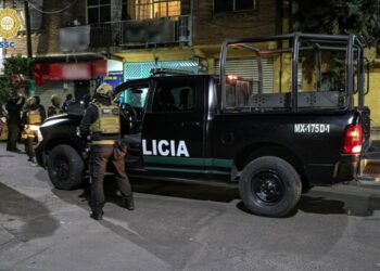 Detienen a mujer que permitía que un hombre abusara de sus hijas en CDMX