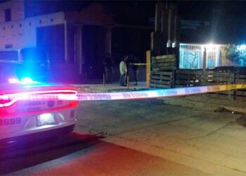 Ejecutan a dos jóvenes en “narco tienda”