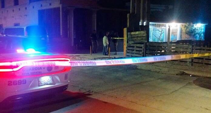 Ejecutan a dos jóvenes en “narco tienda”
