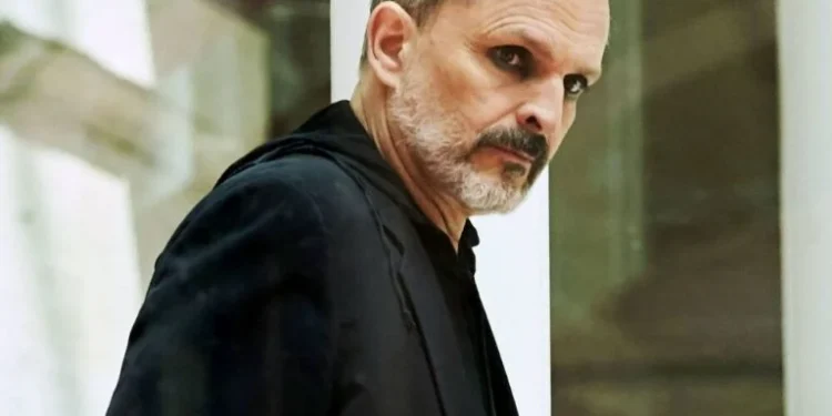 Reportan que un comando asaltó casa de Miguel Bosé en CDMX