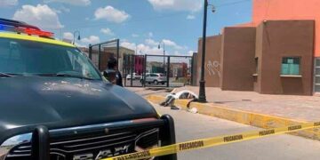 Por congestión alcohólica hombre muere en plena vía pública