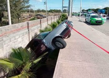 Remiten a ebrio conductor que tras accidente en el Río Santiago, dejó una persona muerta
