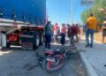 Tráiler arrolla a motociclista en el Periférico Oriente