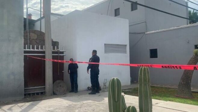 Localizan cadáver en la carretera a México