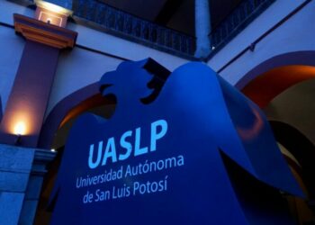 Hasta con 20 mil pesos defraudaban a aspirantes a ingresar a la UASLP