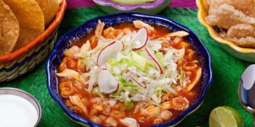 El sangriento origen del pozole, uno de los platos más tradicionales de las fiestas patrias de México
