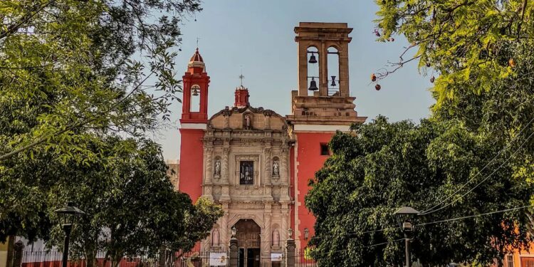 Sábado parcialmente nublado en SLP