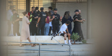 Un menor apuñala a cinco profesores y alumnos en un instituto en Jerez