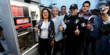 La capital estrena Semáforos Inteligentes, Enrique Galindo realiza el encendido inaugural