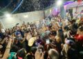 VIDEO: Dejan plantada a quinceañera, su historia se hace viral y pobladores llenan salón de fiestas en SLP