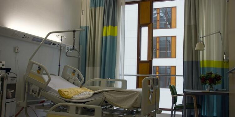 Tras recibir una fuerte golpiza, hombre muere en el hospital