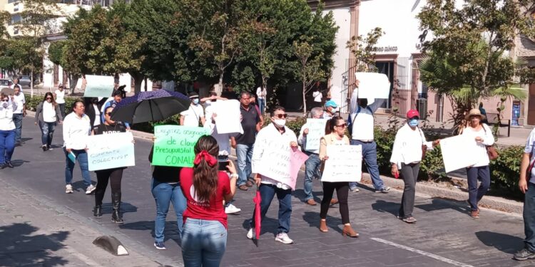Trabajadores del Conalep exigen presupuesto estatal