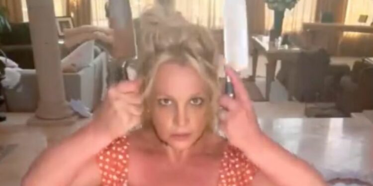 Policía acude a la casa de Britney Spears ante llamadas de emergencia tras peligroso baile con cuchillos