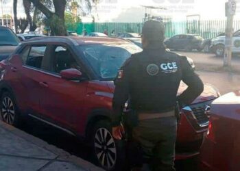 Se le olvidó donde dejó su camioneta y la reportó como robada