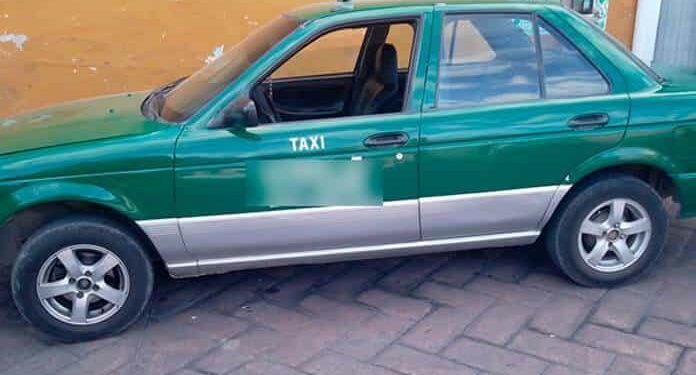 Sujeto que consumía droga en un taxi hurtado fue detenido