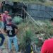 VIDEO: 10 muertos y al menos 18 heridos en volcadura de autobús de pasajeros