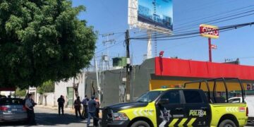 Cae antena de telefonía móvil en Lomas; hay tres lesionados