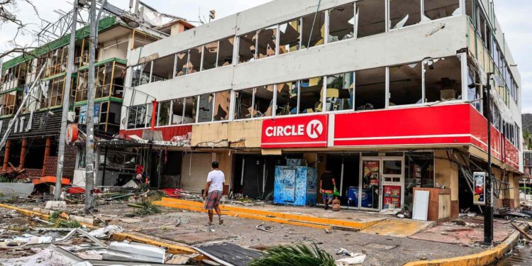 Fotos: Van 27 muertos y 4 desaparecidos por “Otis” en Guerrero