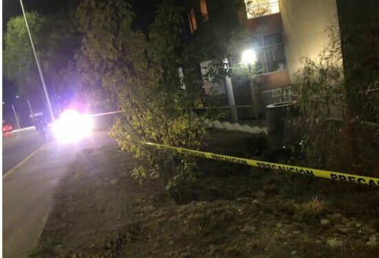 Descubren cadáver putrefacto en alcantarilla