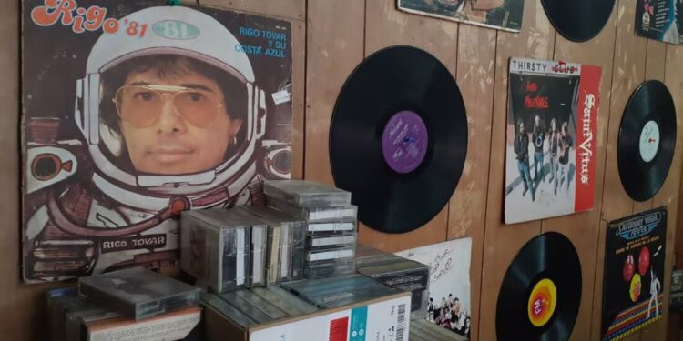 Disco Recuerdo, un rinconcito en SLP donde aún perduran los vinilos