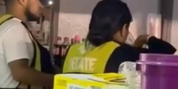 VIDEO: Atlético de San Luis despide a vendedores que rellenaban vasos