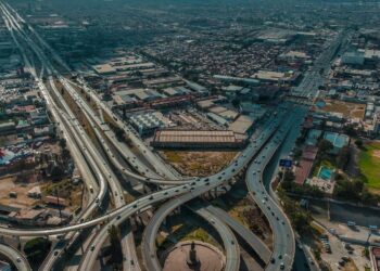 Domingo parcialmente nublado con tormentas dispersas