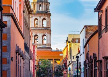 Domingo parcialmente nublado en San Luis Potosí