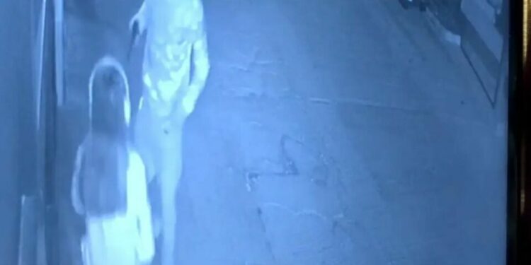VIDEO: Fiscalía investiga agresión sexual a una joven en Jaracarandas