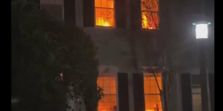 Decoración de Halloween provoca movilización de los bomberos en Estados Unidos