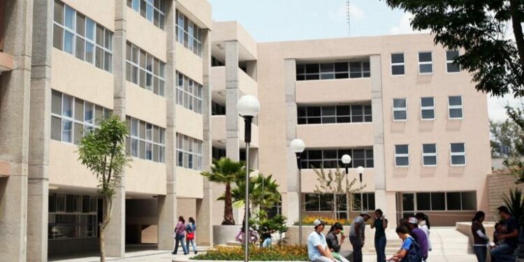 Realizan operativo por presunto narcomenudeo en la FCA de UASLP