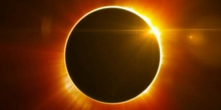 Especialistas en SLP emiten recomendaciones para evitar riesgos visuales durante el eclipse solar
