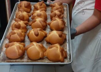 Pan de muerto, una delicia que comienza a venderse cada vez con más anticipación
