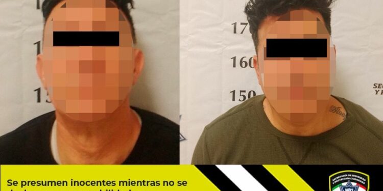 Detienen a dos colombianos presuntos desplazadores de tarjeta bancaria