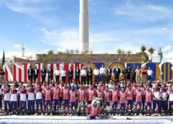 Letras monumentales de la Capital reconocen a su equipo, el Atlético de San Luis
