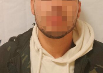 Detienen a hombre por posesión de droga en Villa Magna; lo investigan por posible relación con robos en la zona
