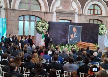 Rinden homenaje póstumo a Teófilo Torres Corzo en Palacio de Gobierno