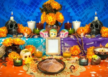 Elementos que NO pueden faltar en el altar de Día de Muertos