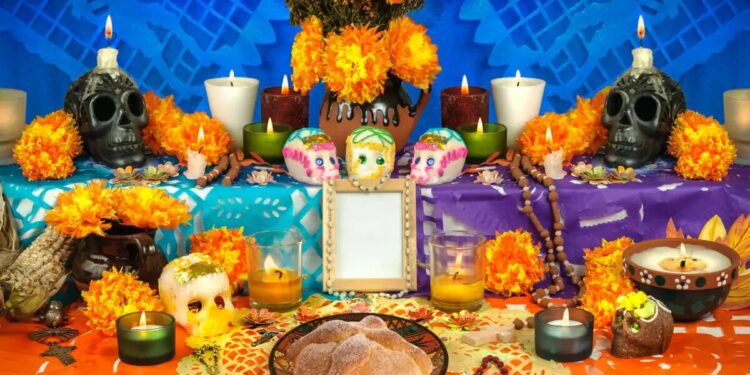 Elementos que NO pueden faltar en el altar de Día de Muertos