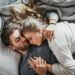 3 beneficios de dormir con tu pareja que cambiarán tu vida