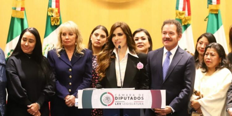 Cámara de Diputados invita a Gloria Trevi por aprobación de reforma que sanciona la trata de personas
