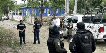 Localizan a jovencita estrangulada en su propia casa
