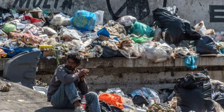 La OCDE apunta que México mantiene uno de los niveles de pobreza y desigualdad más altos