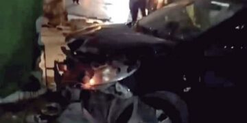 Conductor atropelló a joven pareja y se dio a la fuega