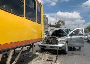 Aparatoso choque por alcance deja dos lesionados en Soledad