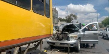 Aparatoso choque por alcance deja dos lesionados en Soledad