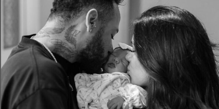 Intentan secuestrar a la hija recién nacida de Neymar y a su pareja en Sao Paulo